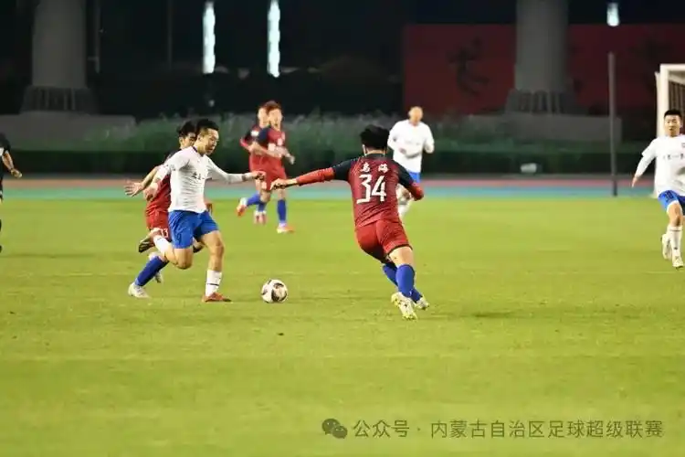 欧冠对决：巴塞罗那 VS 皇家马德里